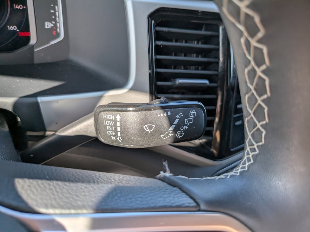 Certified 2023 Volkswagen Atlas Cross Sport SE FWD image 33