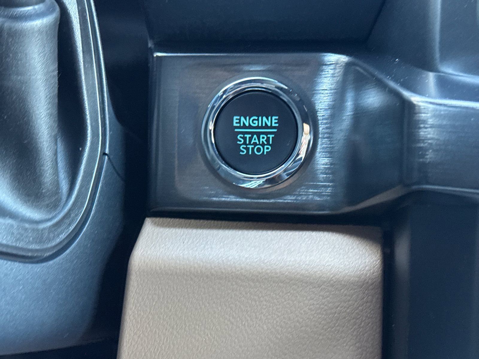 New 2026 Ford F250 Lariat w/ Chrome Package image 25