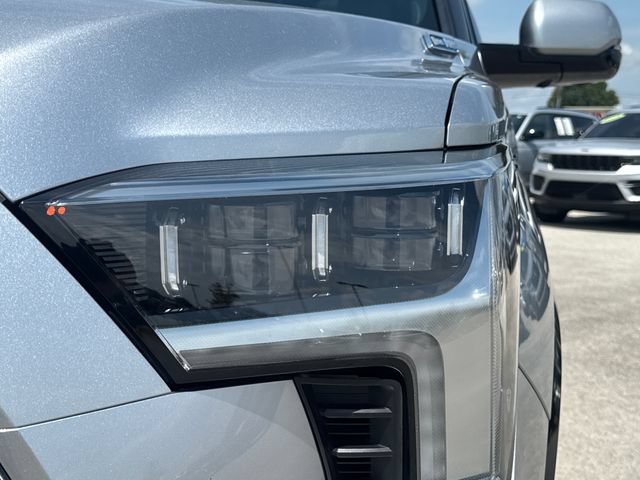 Used 2024 Toyota Sequoia Platinum AWD/4WD image 10