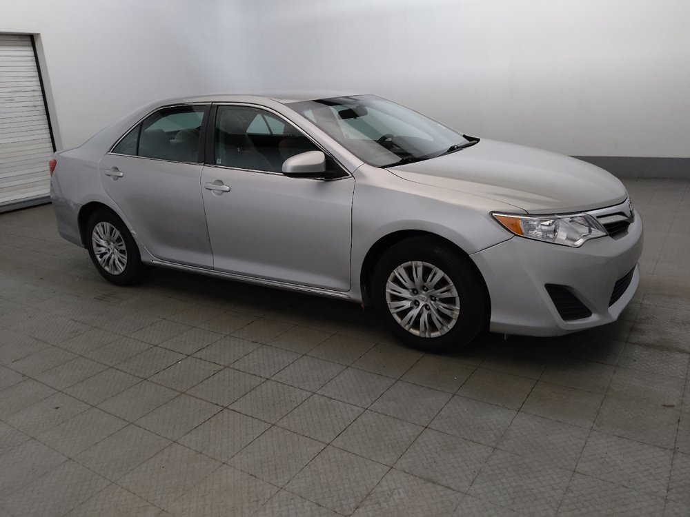Used 2014 Toyota Camry LE FWD image 11