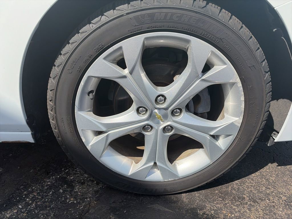 Used 2018 Chevrolet Cruze Premier image 6