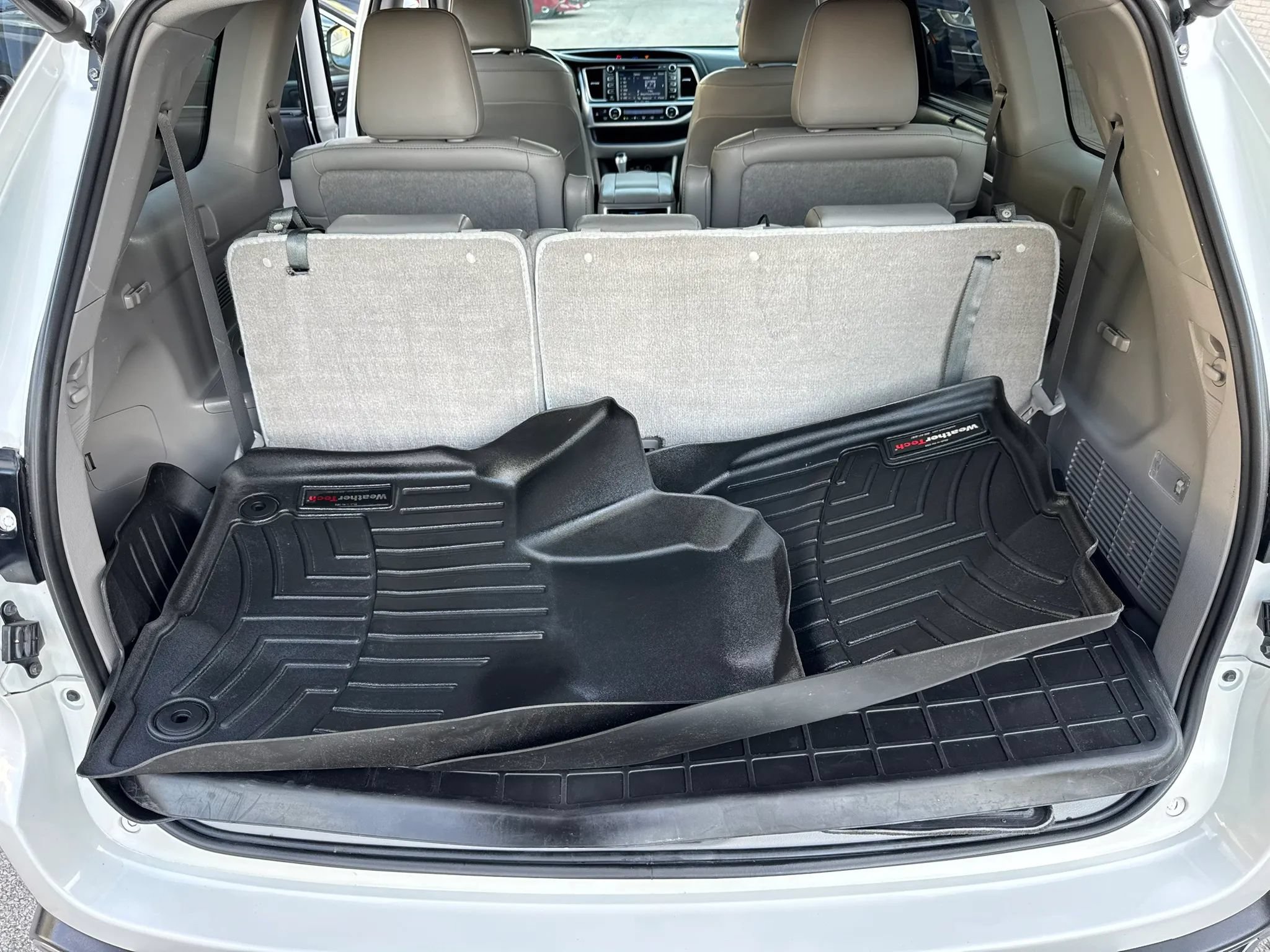Used 2019 Toyota Highlander Limited FWD image 31