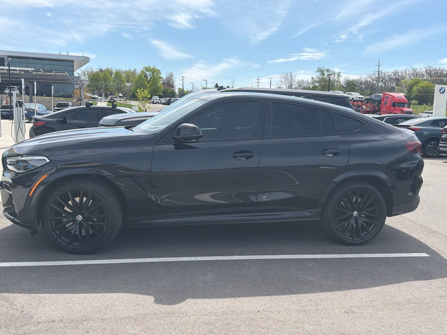Certified 2023 BMW X6 M50i w/ Executive Package AWD/4WD image 3