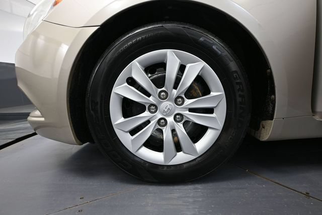 Used 2011 Hyundai Sonata GLS FWD image 12