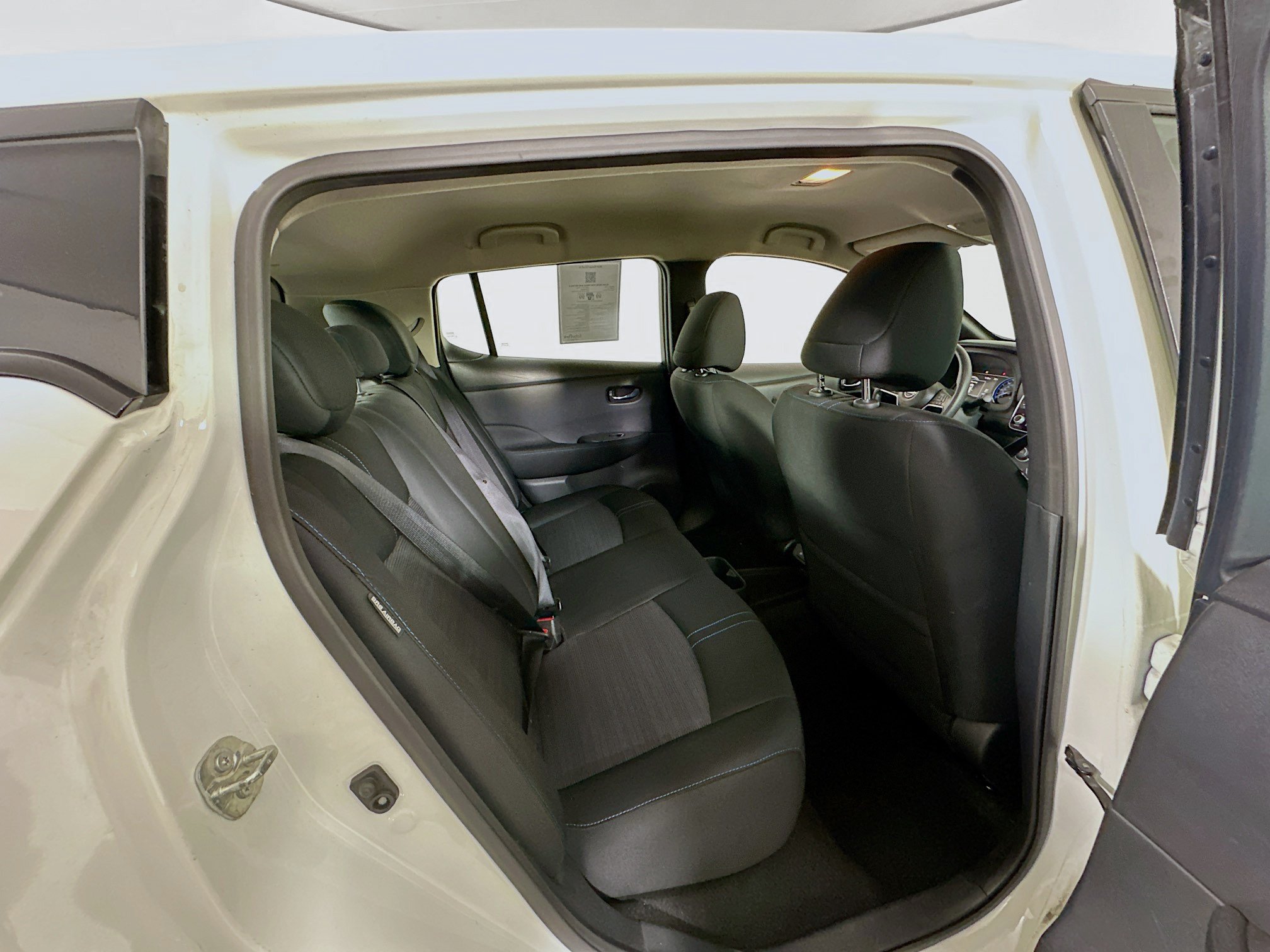 Used 2025 Nissan Leaf S FWD image 28