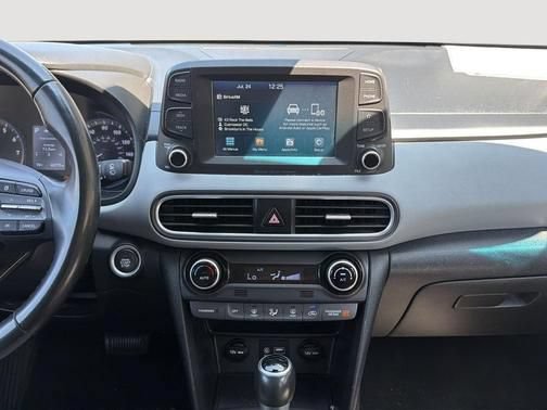 Used 2018 Hyundai Kona Limited AWD/4WD image 11