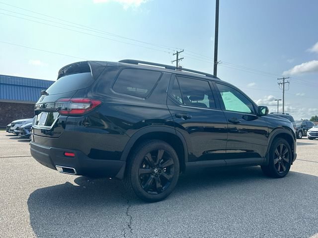 Used 2025 Honda Pilot Black Edition image 9