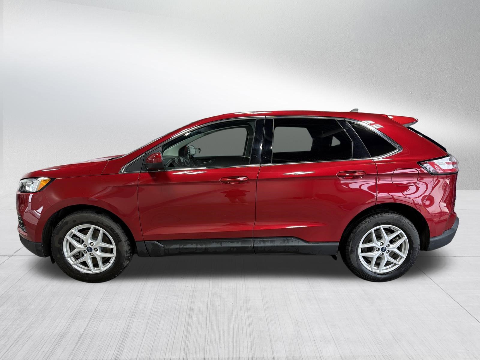Used 2022 Ford Edge SEL w/ Convenience Package image 4