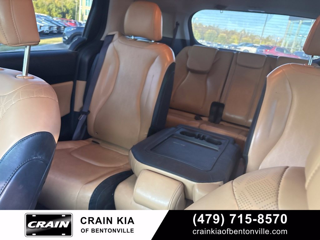 Certified 2024 Kia Carnival LX FWD image 20