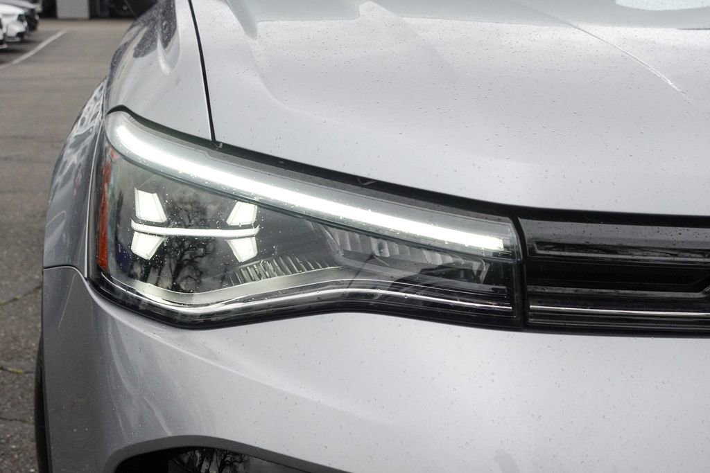 Certified 2025 Volkswagen Taos S image 3