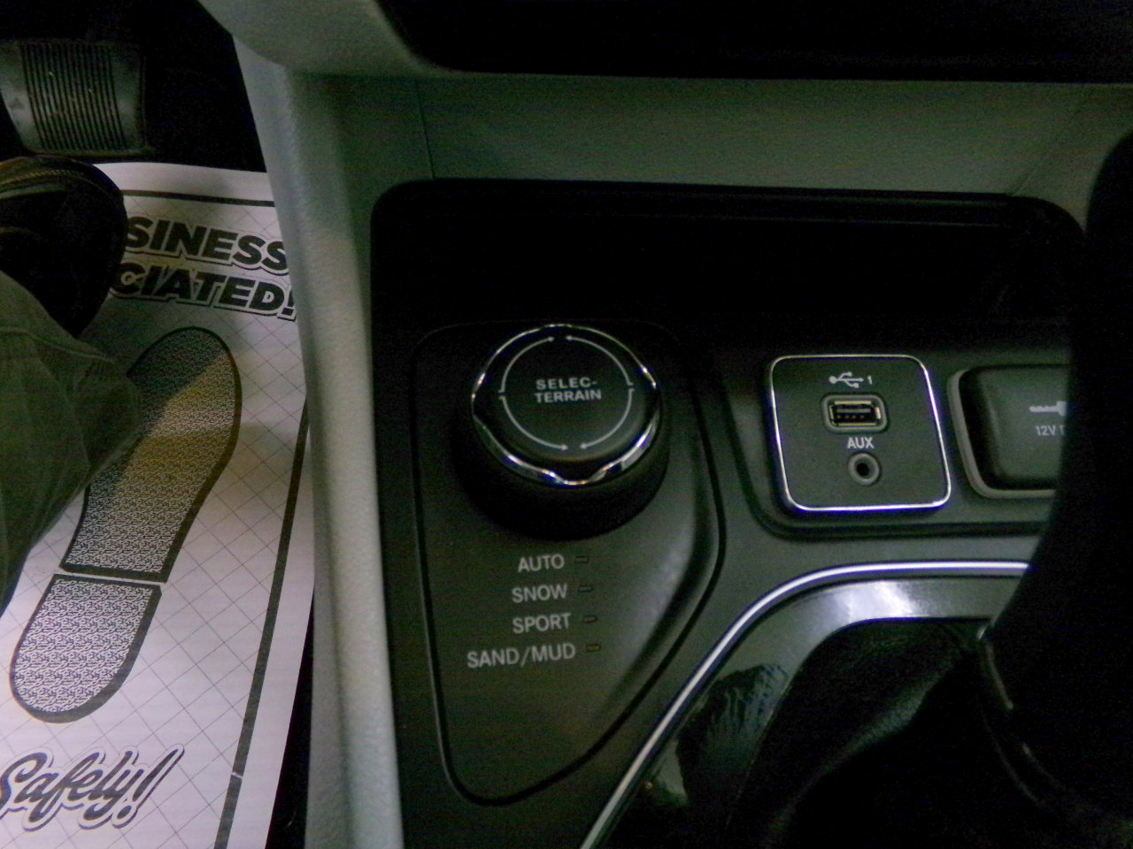 Used 2019 Jeep Cherokee Limited image 30