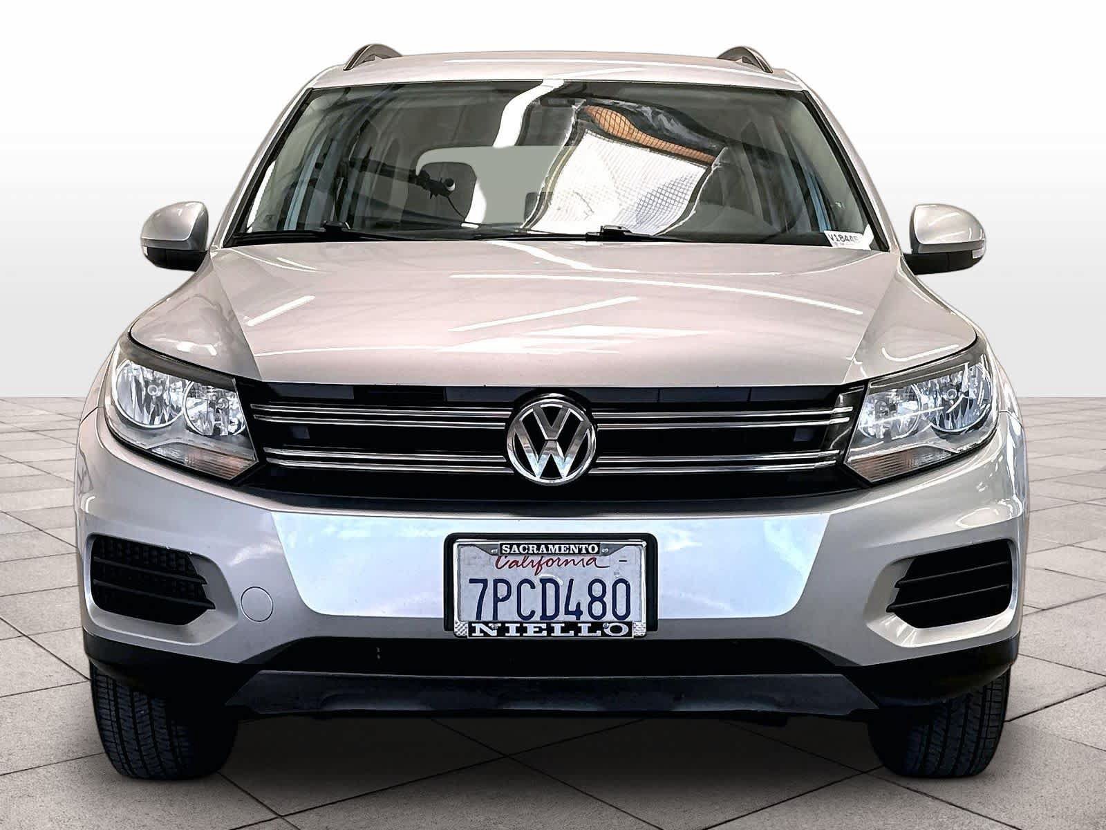 Used 2016 Volkswagen Tiguan S FWD image 2
