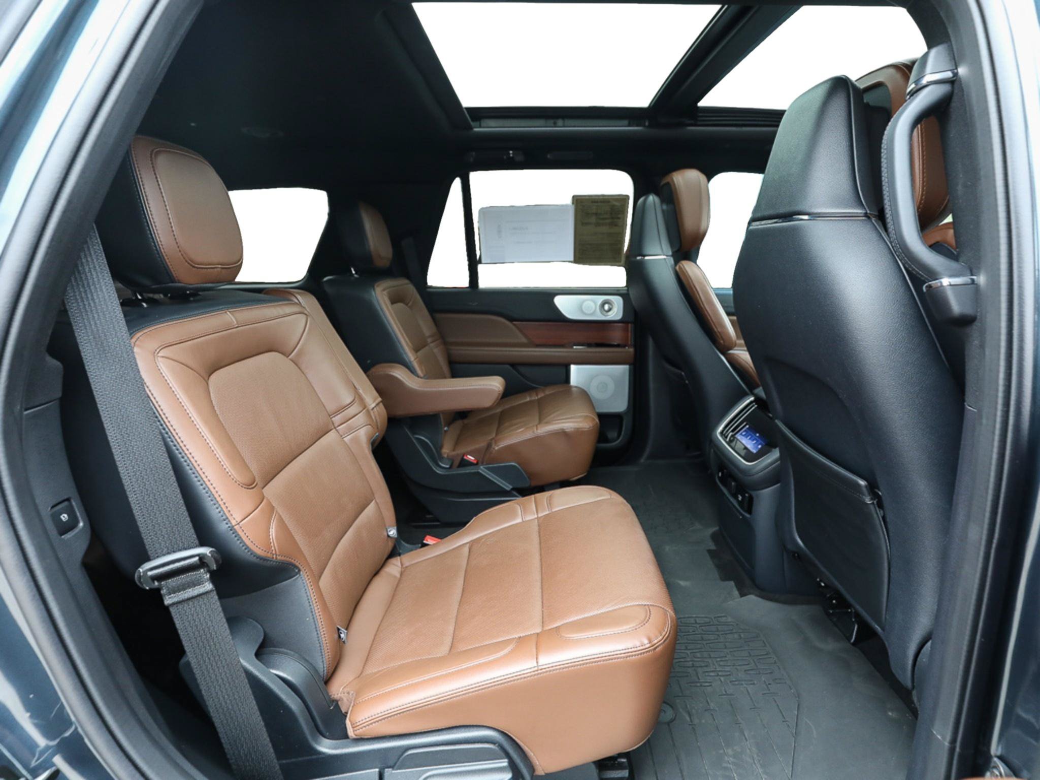 Certified 2024 Lincoln Navigator Reserve AWD/4WD image 23
