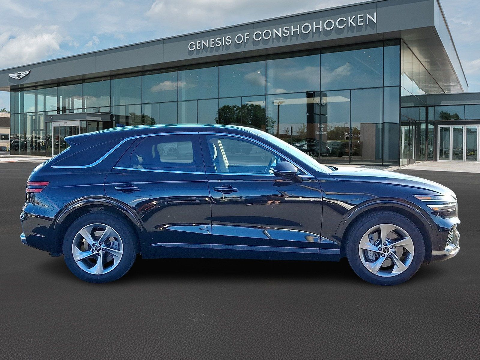 Certified 2026 Genesis GV70 2.5T Advanced AWD/4WD image 7