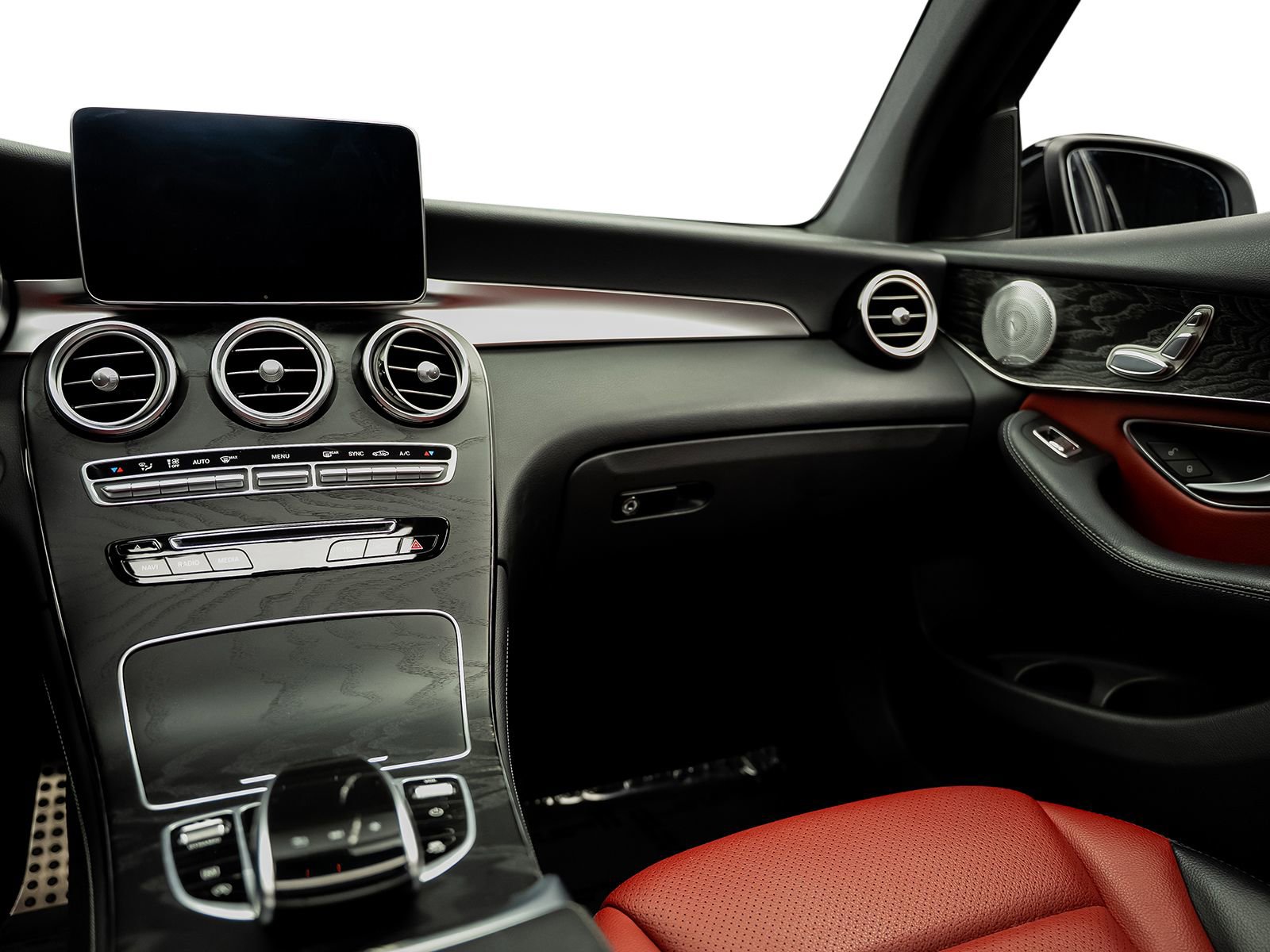 Used 2018 Mercedes-Benz GLC 300 4MATIC Coupe image 44