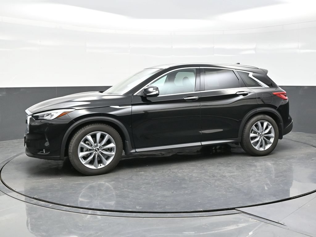 Used 2019 INFINITI QX50 Luxe w/ Navigation Package AWD/4WD image 3