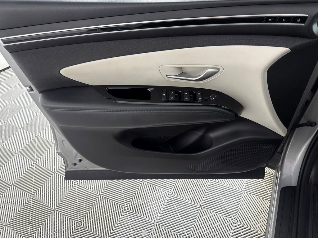 Used 2022 Hyundai Tucson Limited AWD/4WD image 12