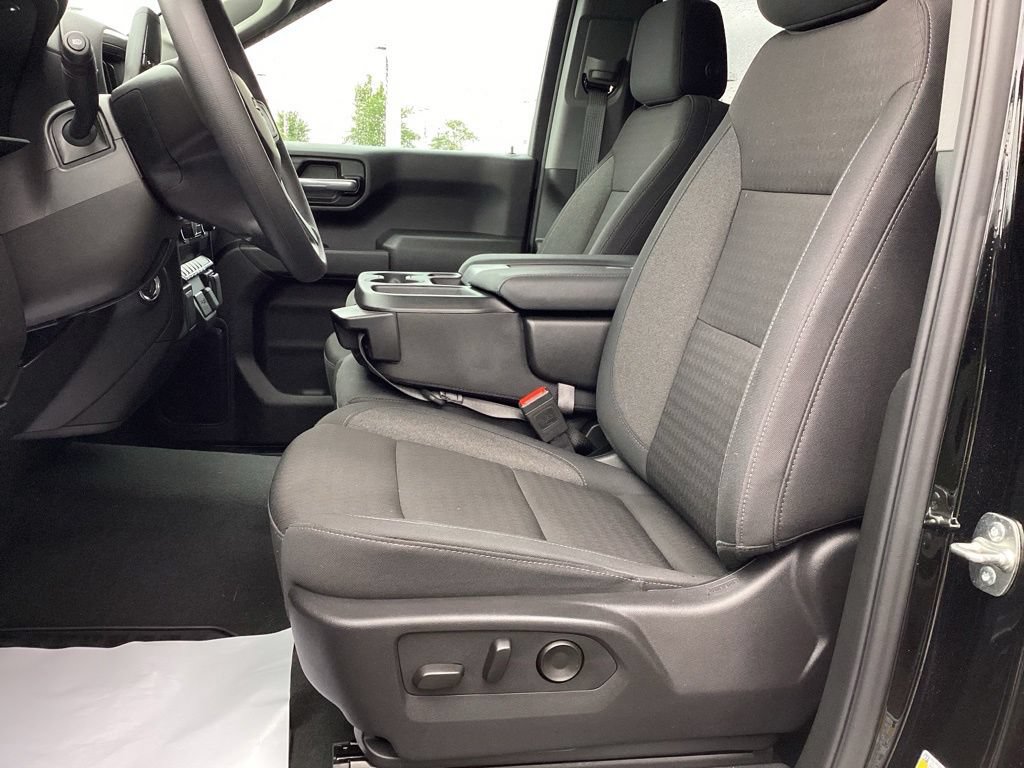 Used 2025 Chevrolet Silverado 1500 Custom AWD/4WD image 13
