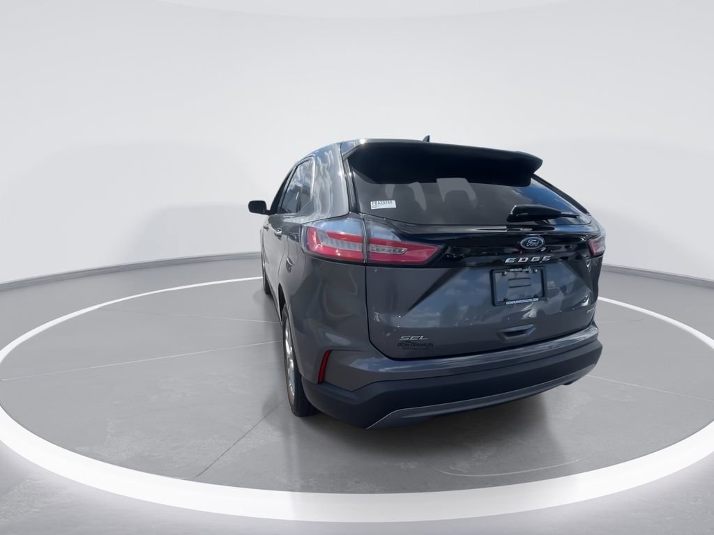 Used 2023 Ford Edge SEL AWD/4WD image 7