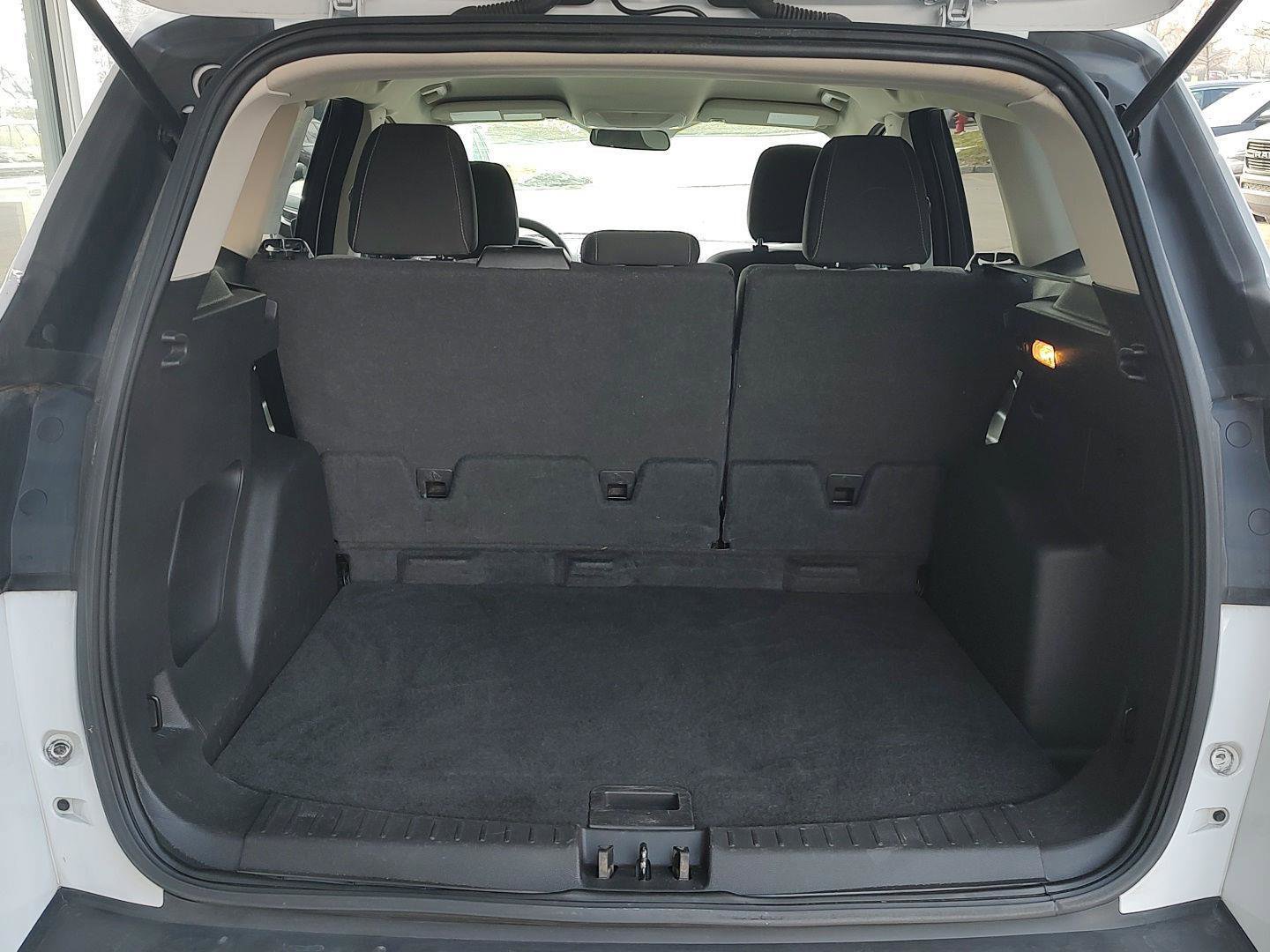 Used 2019 Ford Escape SE image 18