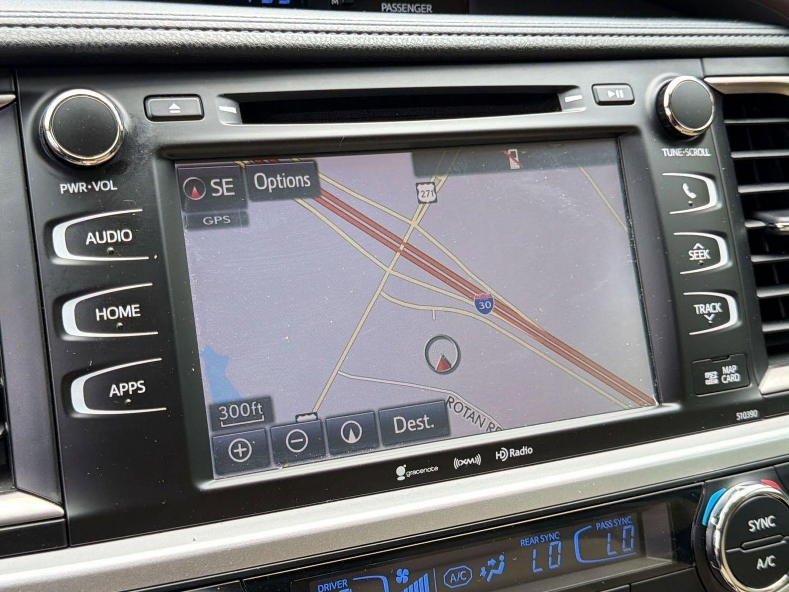 Used 2019 Toyota Highlander XLE FWD image 25