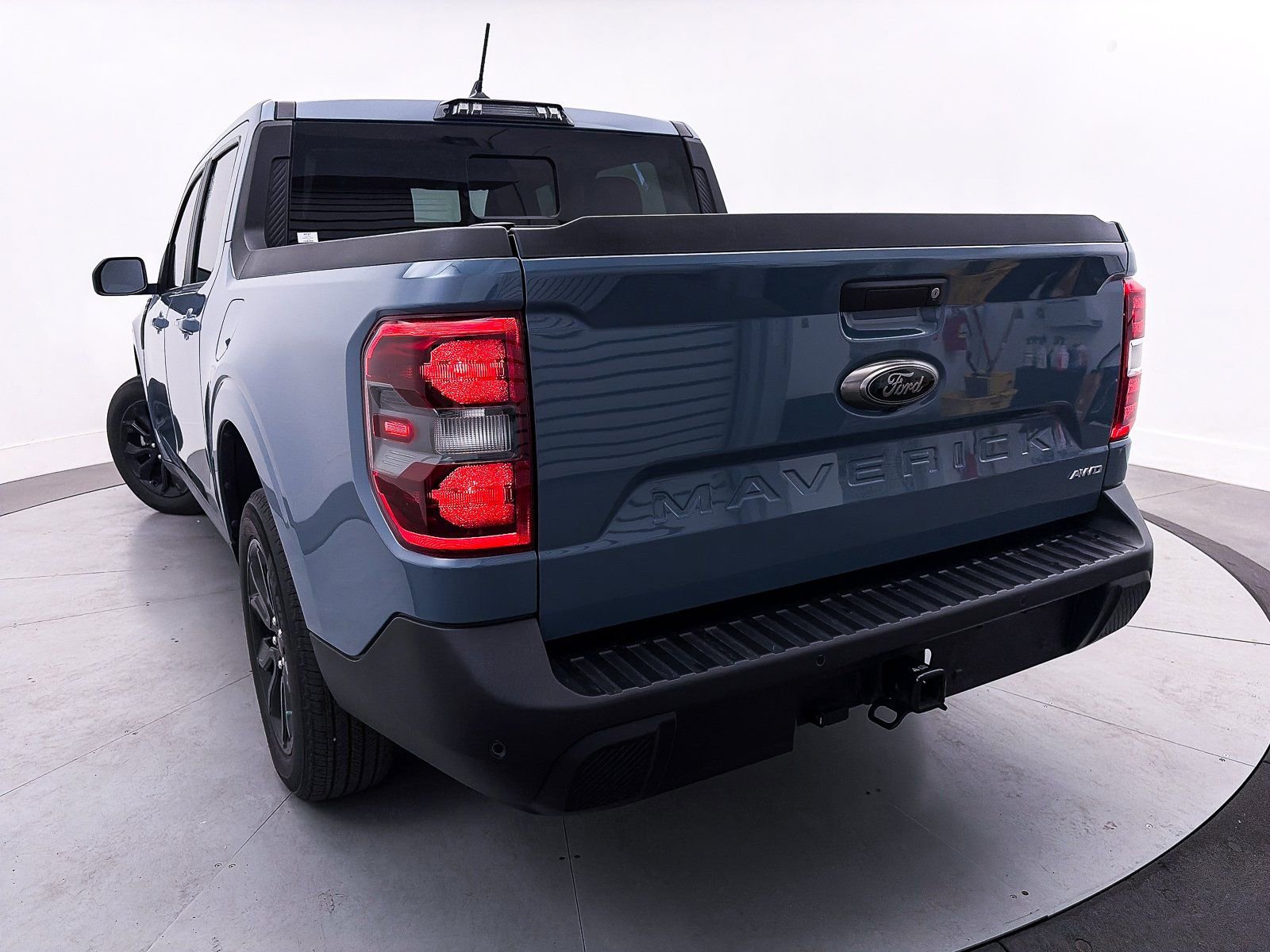 Used 2024 Ford Maverick Lariat w/ Black Appearance Package image 4