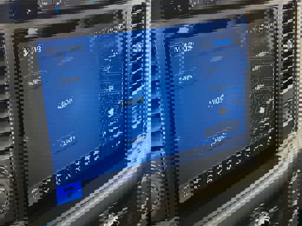 New 2025 Ford F150 Platinum w/ Equipment Group 702A High AWD/4WD image 17