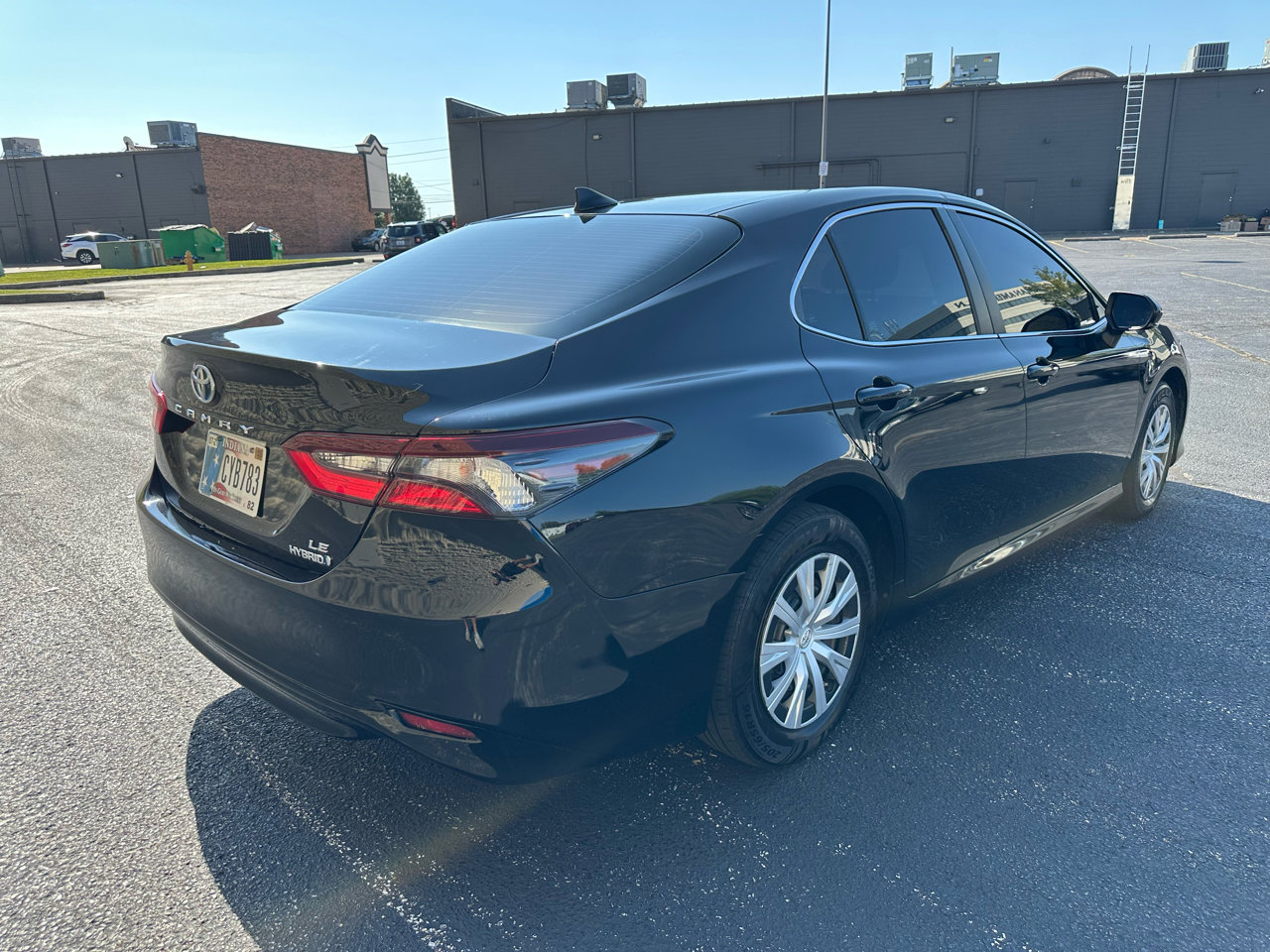 Used 2021 Toyota Camry LE image 5