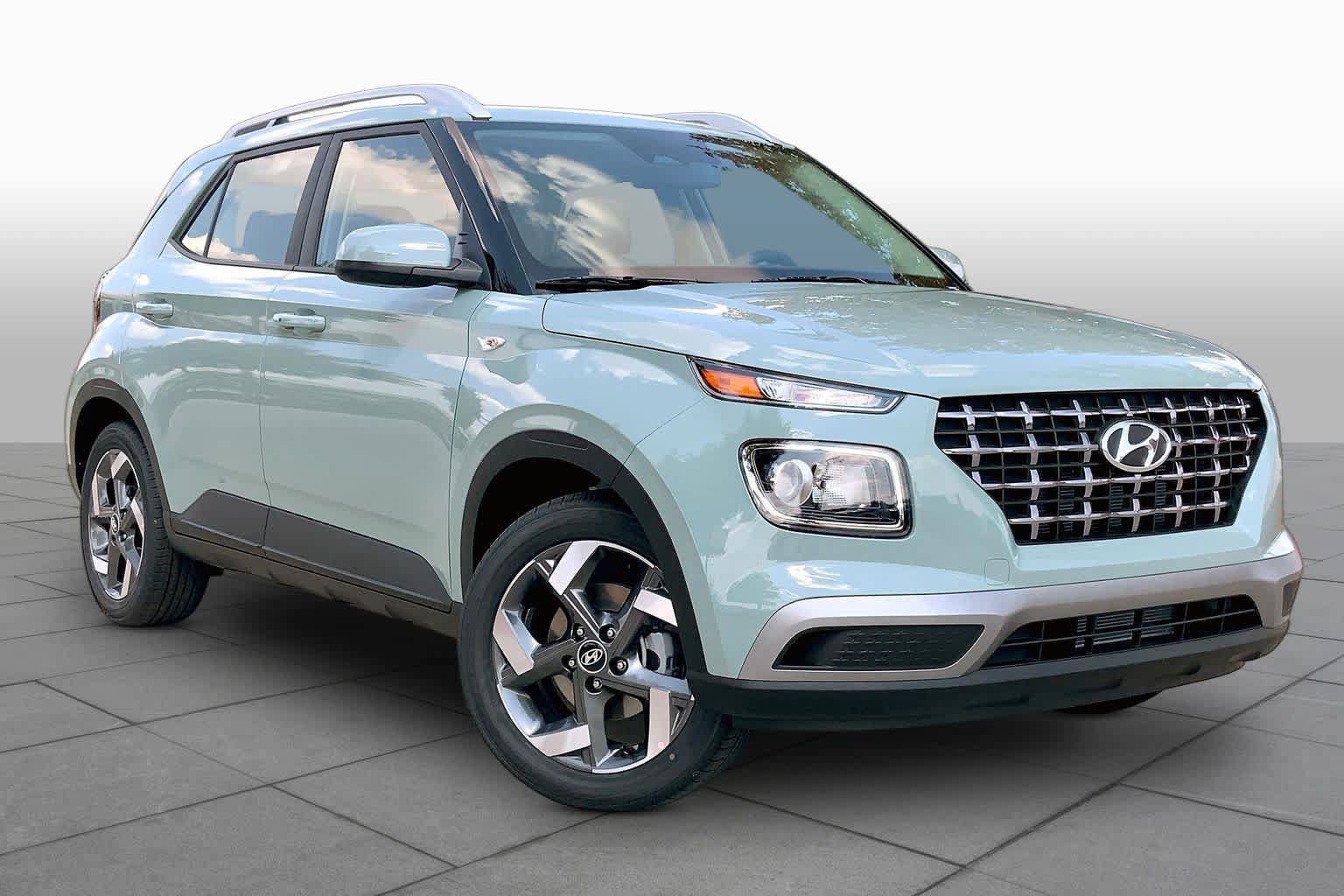 New 2026 Hyundai Venue SEL FWD image 2