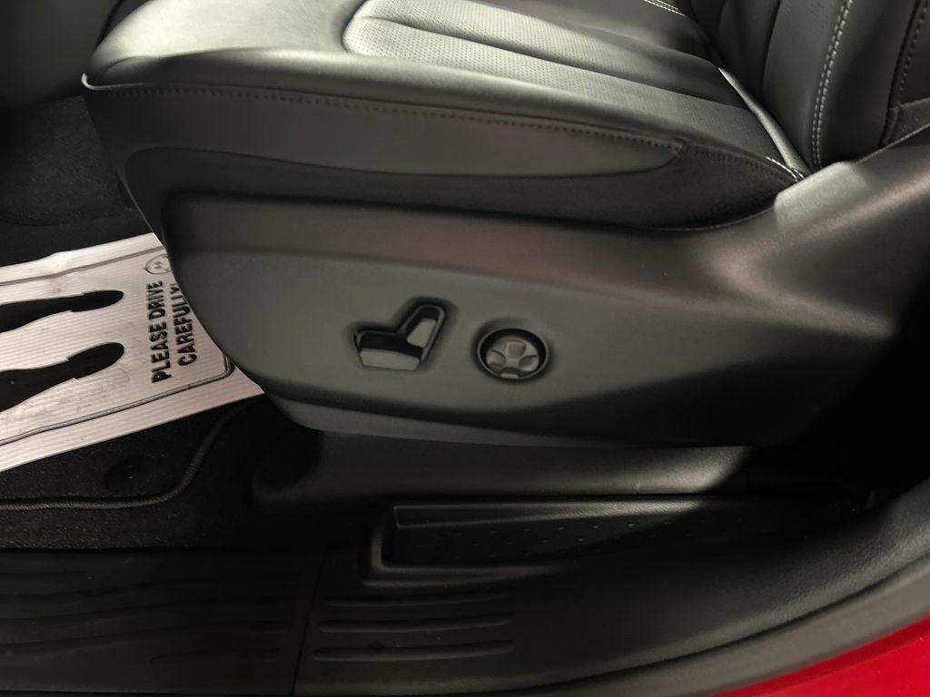 New 2027 Chrysler Pacifica Select FWD image 11