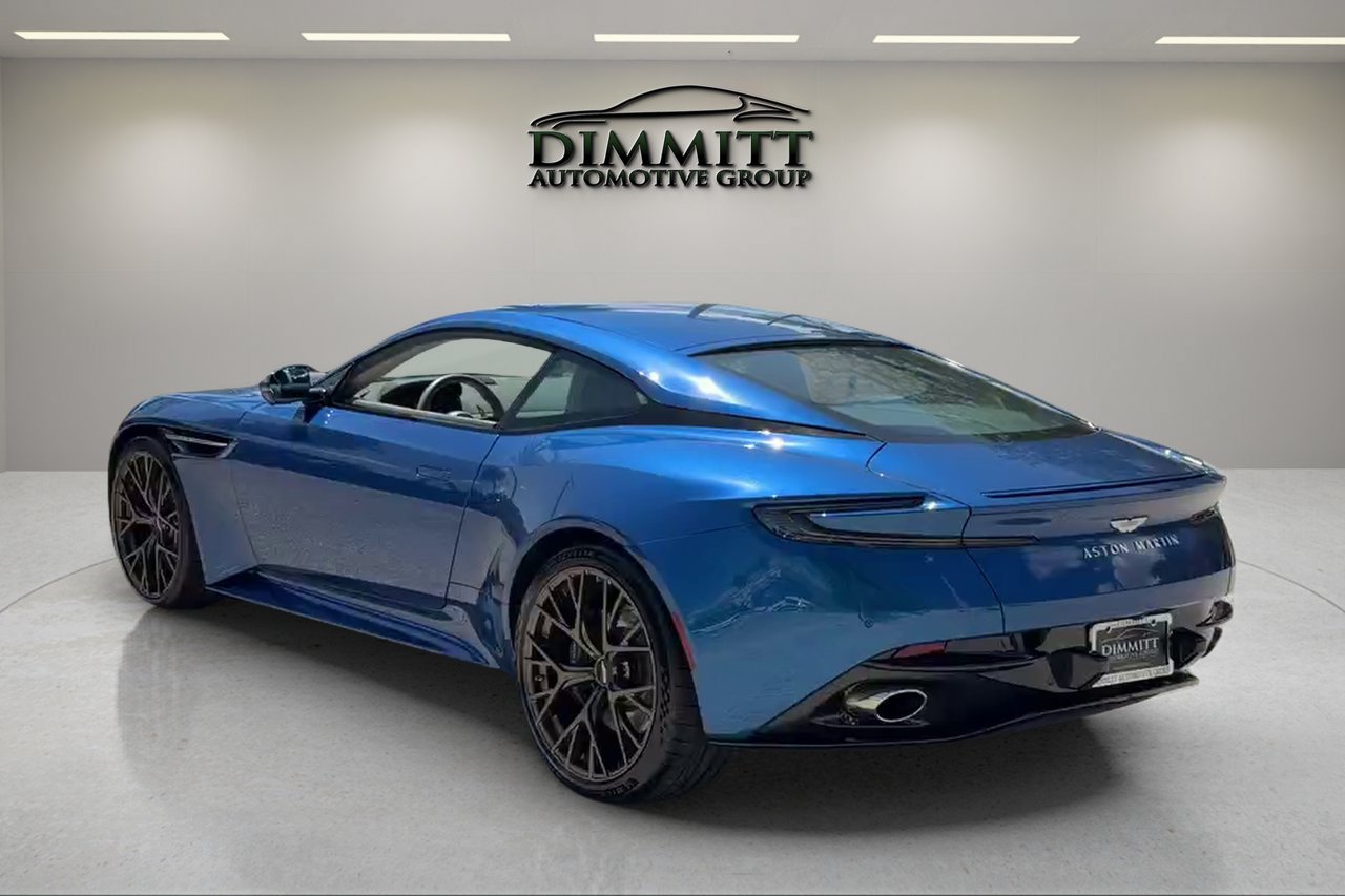 Used 2024 Aston Martin DB12 Coupe RWD image 3