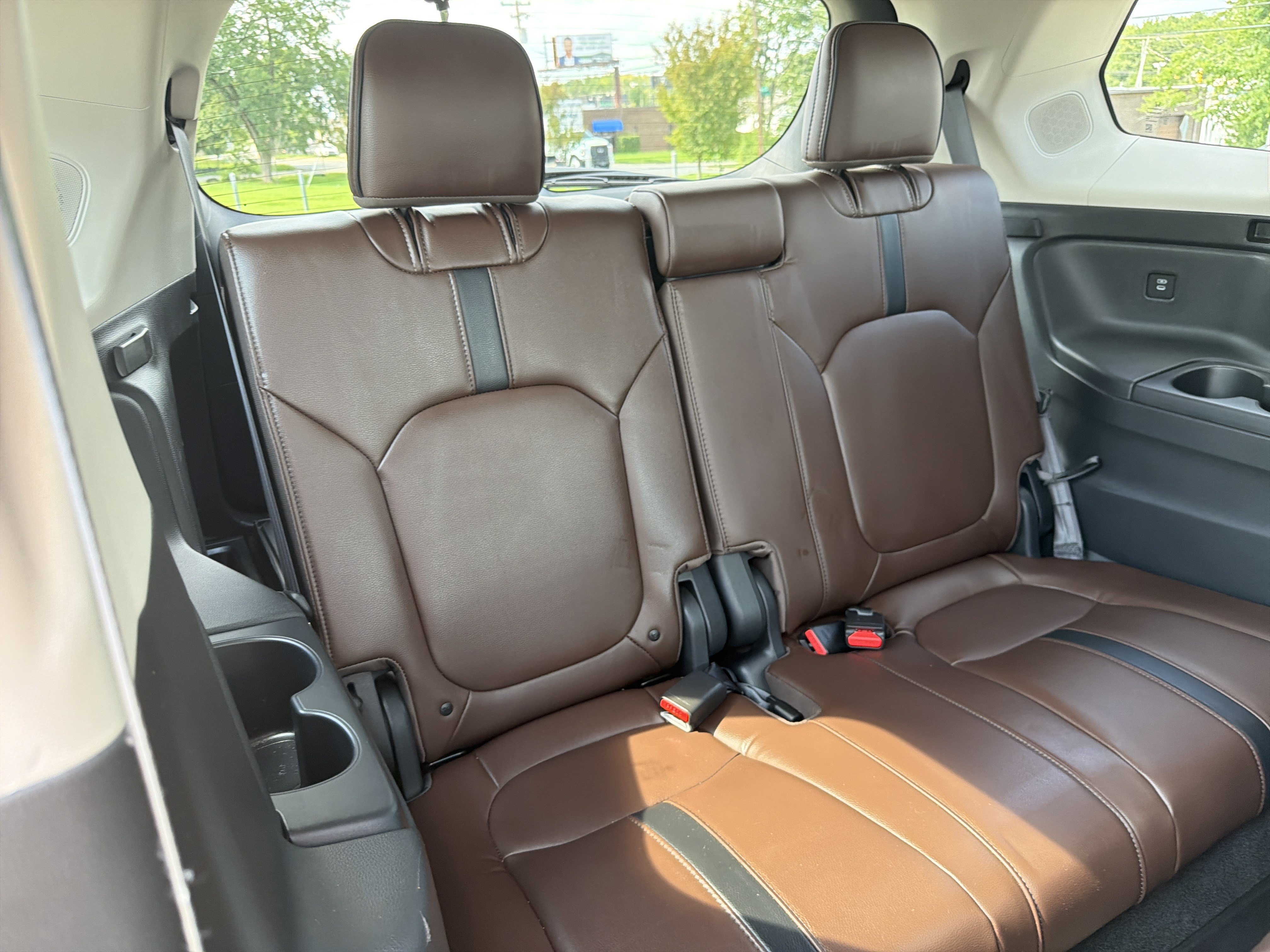 Used 2025 Honda Pilot Elite image 32