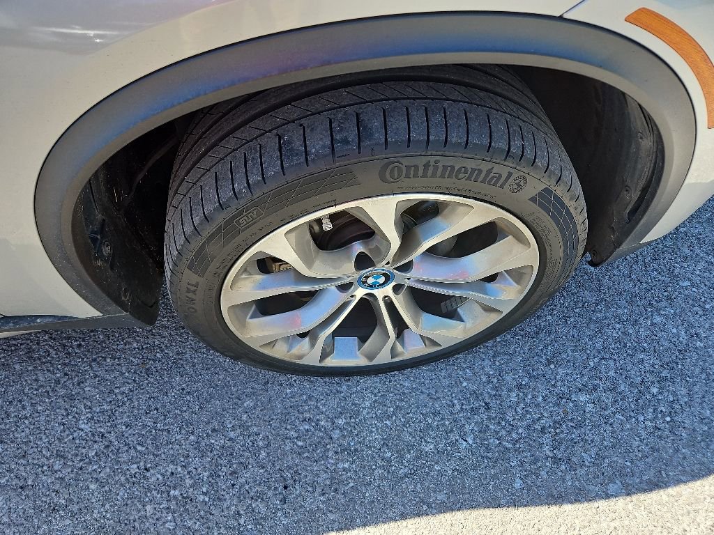 Used 2018 BMW X5 xDrive40e AWD/4WD image 10