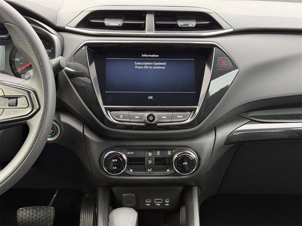 Used 2021 Chevrolet TrailBlazer LT w/ Convenience Package image 12