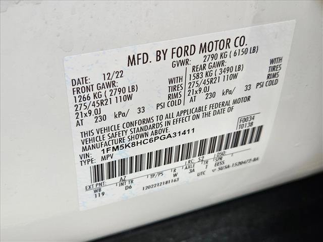 Used 2023 Ford Explorer Platinum w/ Equipment Group 601A AWD/4WD image 27