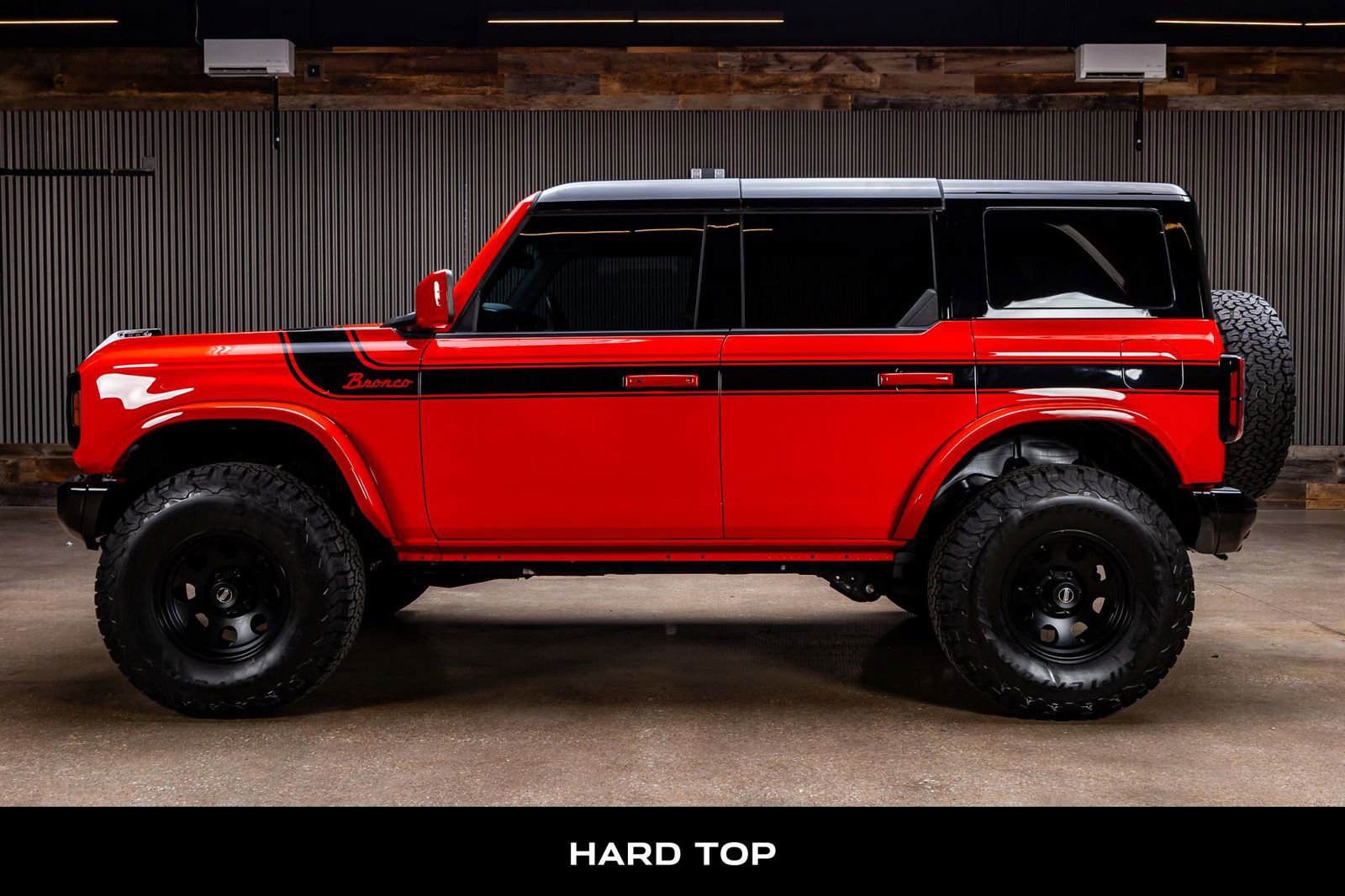 Used 2023 Ford Bronco Heritage Edition image 6