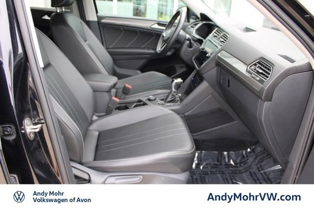 Used 2024 Volkswagen Tiguan SE AWD/4WD image 21