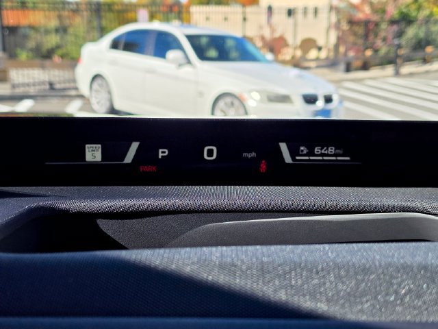 New 2027 BMW X5 xDrive40i w/ M Sport Professional Package AWD/4WD image 9