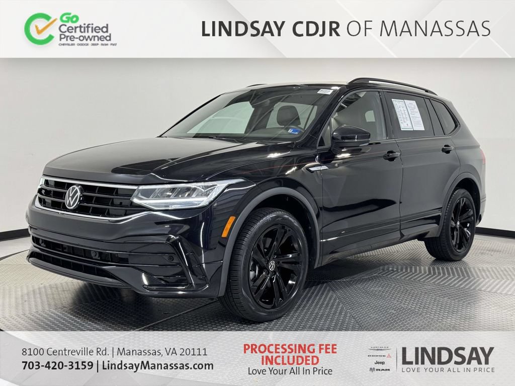 Used 2024 Volkswagen Tiguan SE R-Line AWD/4WD image 4