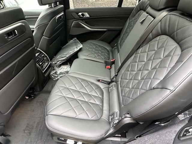 New 2026 BMW X7 xDrive40i w/ Executive Package image 8