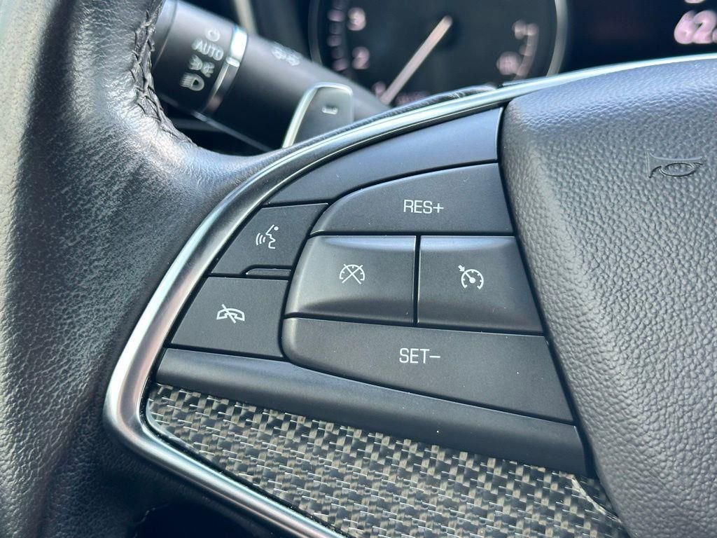 Used 2022 Cadillac XT5 Sportv w/ Technology Package image 16