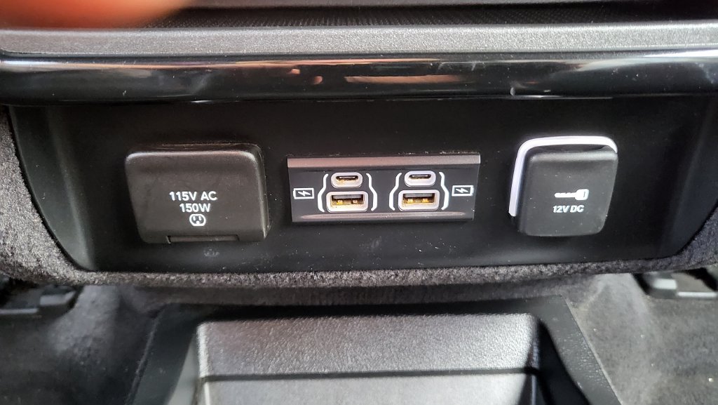 Used 2024 Jeep Wagoneer Series III AWD/4WD image 34