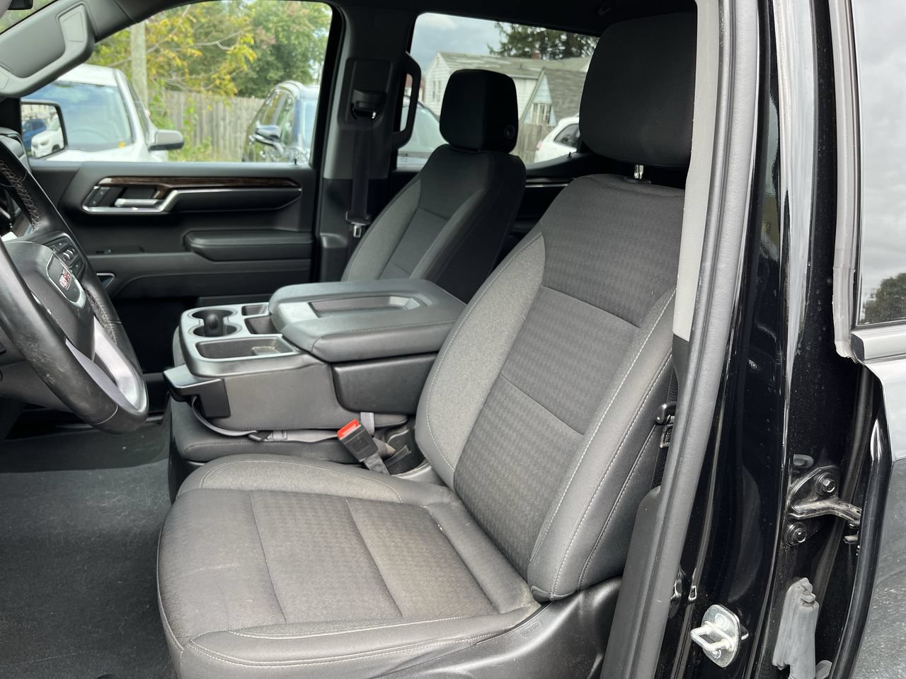 Used 2023 GMC Sierra 1500 Elevation AWD/4WD image 4