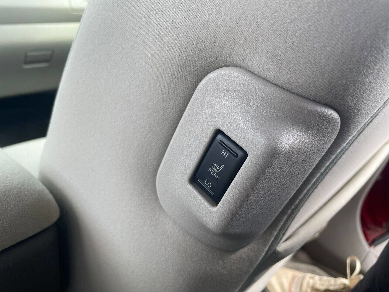Used 2012 Nissan Leaf SL FWD image 17