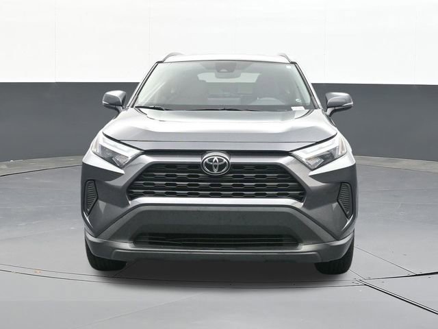 Used 2022 Toyota RAV4 XLE AWD/4WD image 2