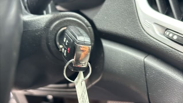 Used 2017 GMC Terrain SLT w/ Open Road Package FWD image 11