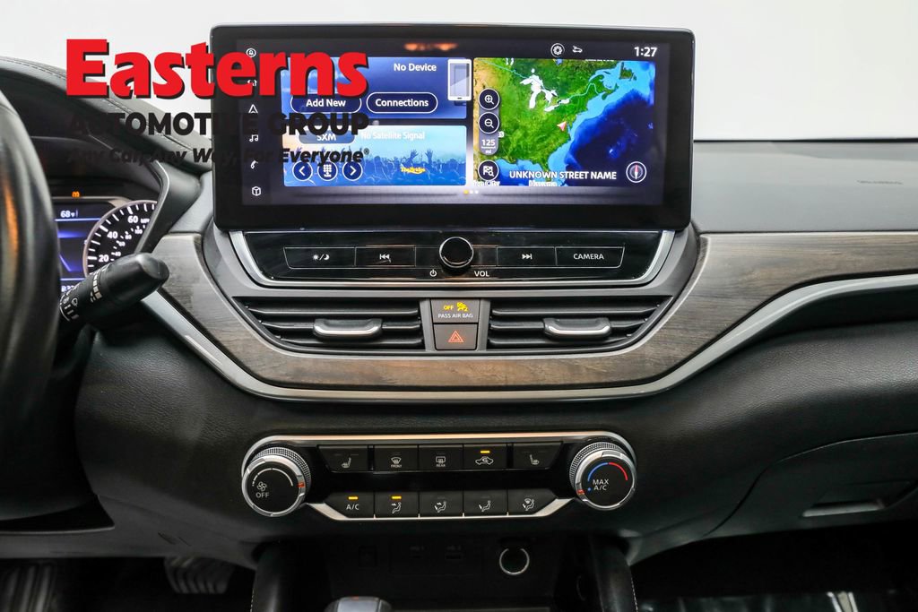 Used 2024 Nissan Altima 2.5 SV w/ SV Premium Package image 12