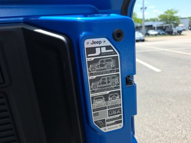 Used 2021 Jeep Wrangler Unlimited Rubicon w/ Trailer Tow Package AWD/4WD image 34