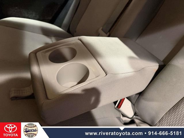 Used 2015 Toyota Corolla LE image 14