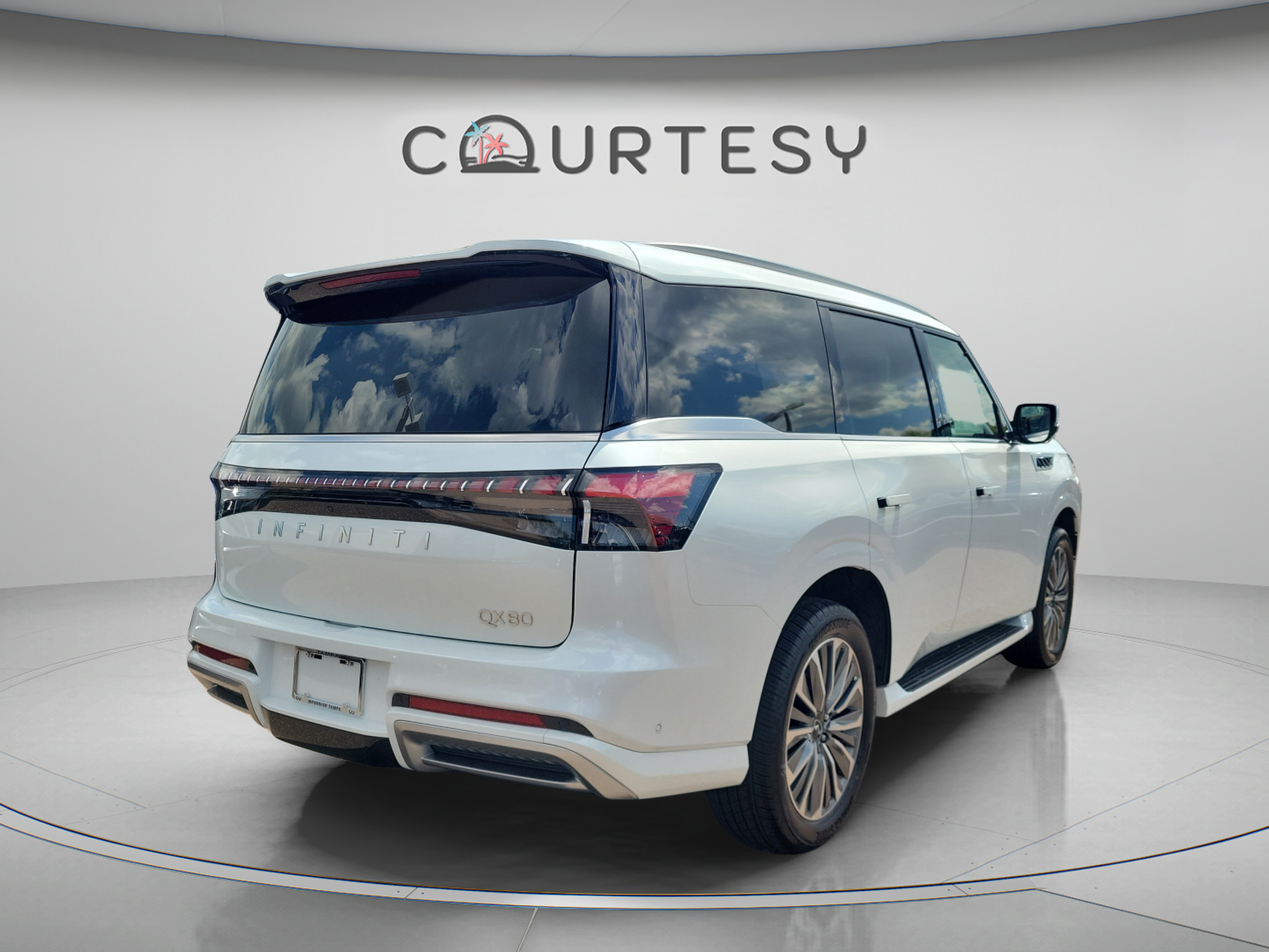 New 2027 INFINITI QX80 Luxe w/ Cargo Package RWD image 3